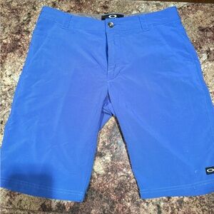 Oakley Men's Blue Flat Front Shorts